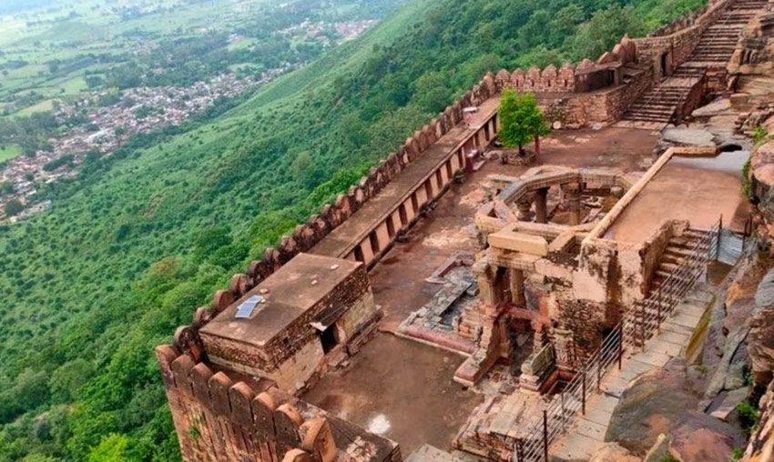 Kalinjar Fort, Chitrakoot