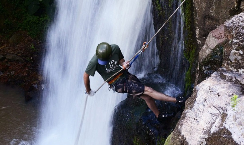 Rappelling in Jim Corbett