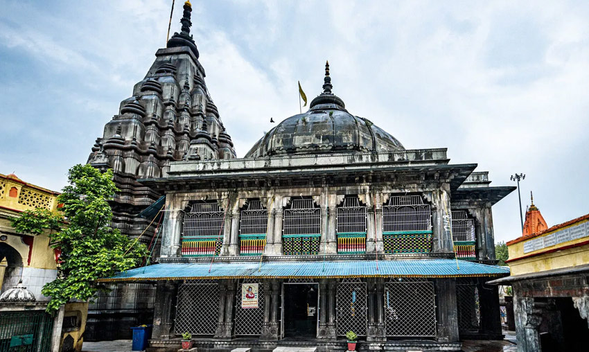 Vishnupad Temple, Gaya