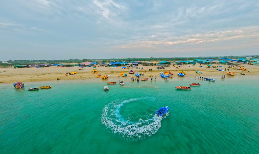 Shivrajpur Beach, Dwarka 
